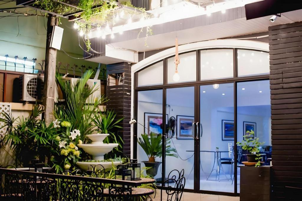 Anchor Boutique House Hotel Patong Exterior foto